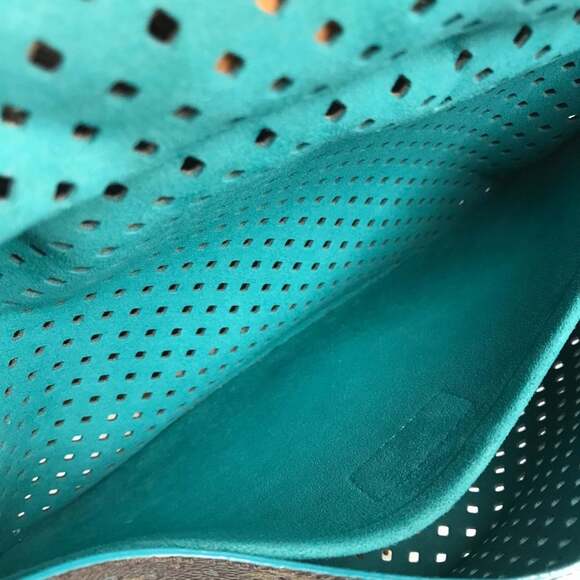 LOUIS VUITTON Brown Monogram Canvas Shoulder Bag - Picture 15 of 16